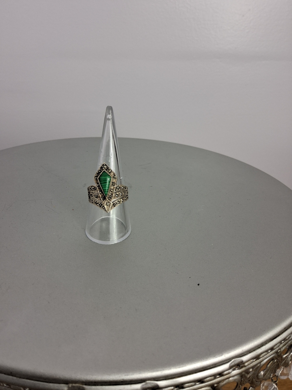 Womens Vintage Sterling Silver Green Marquise Stone With Marcasites Ring